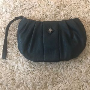 Jennifer Lopez hunter green clutch.